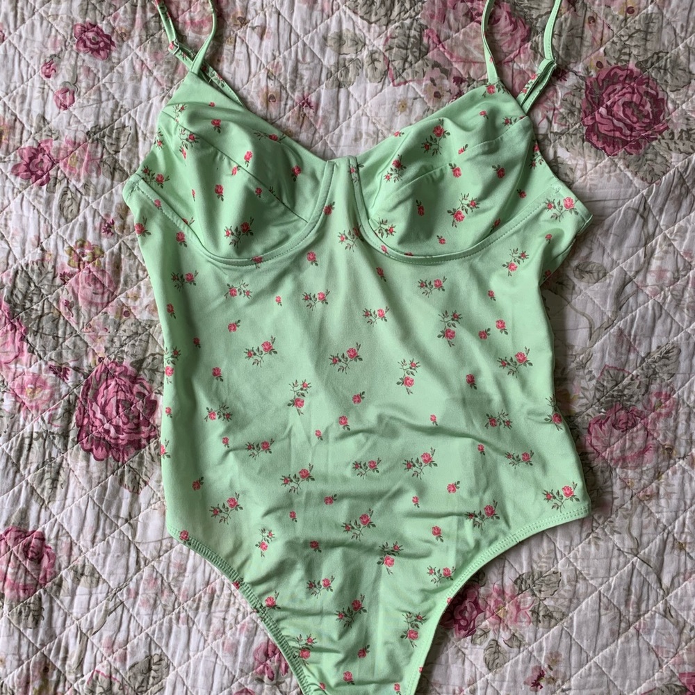Mint green bodysuit tank w floral print, size S